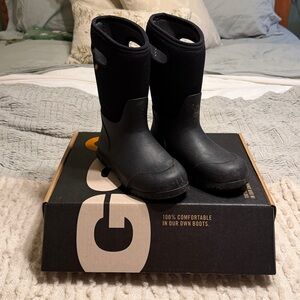 Bogs Youth Black Boots size 2